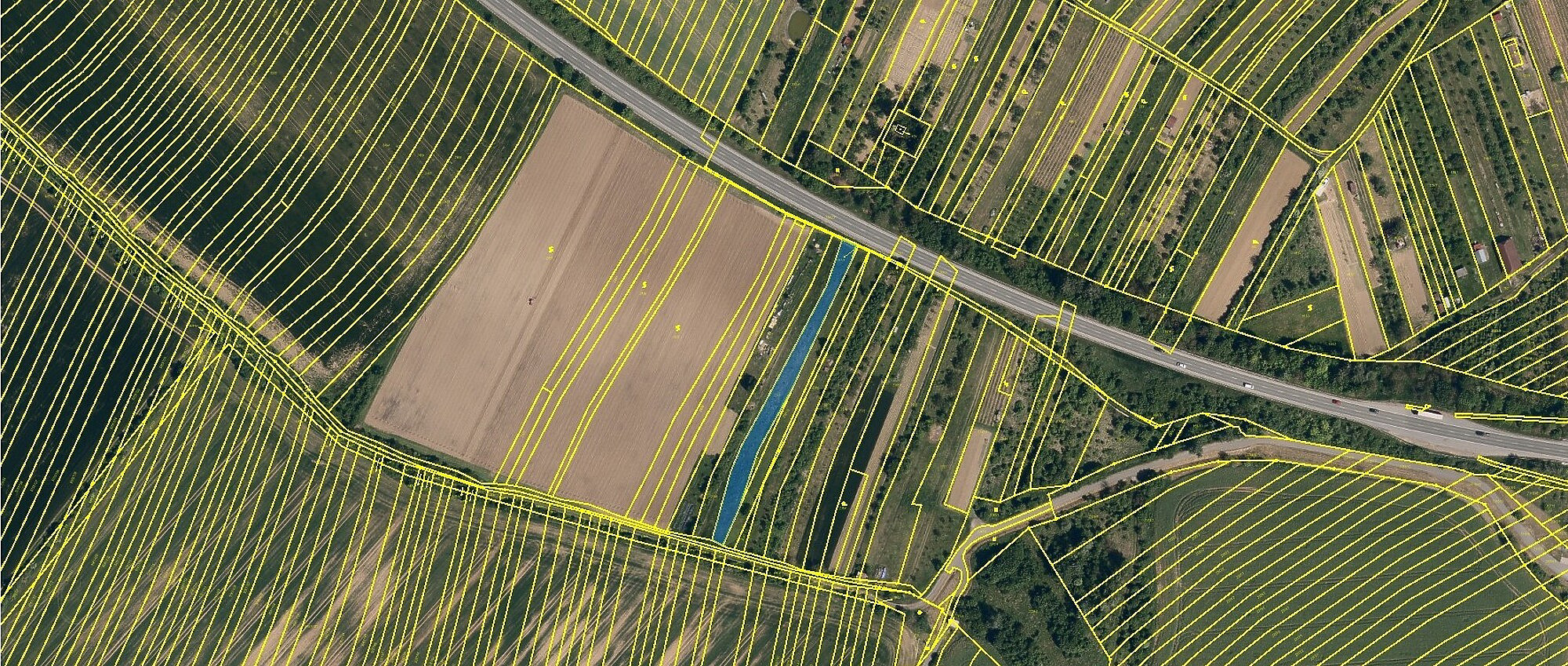 Prodej pole 1 664 m²