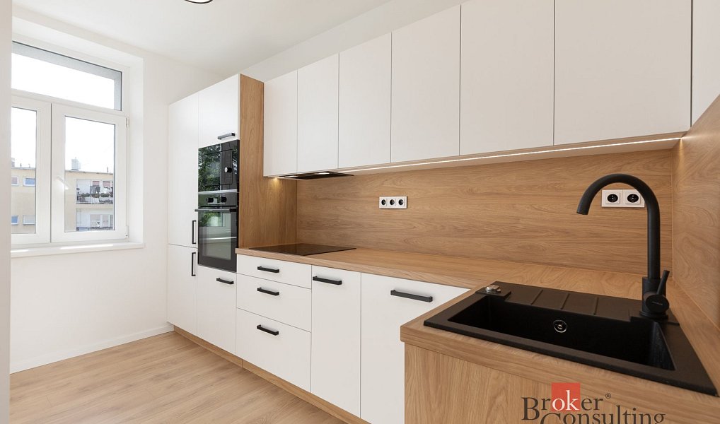 Prodej bytu 3+kk 69 m², Opava – fotka 1 z 21