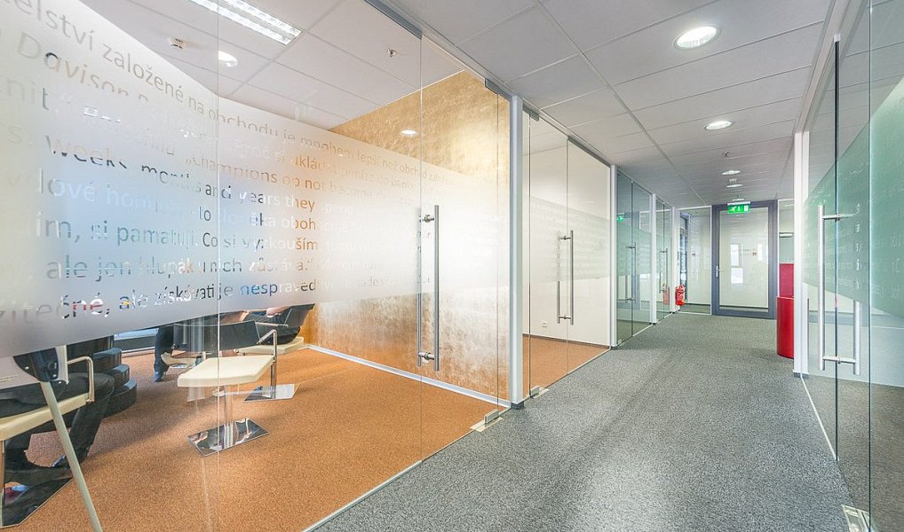 Pronájem kanceláře 739 m², Praha – náhled fotky 7