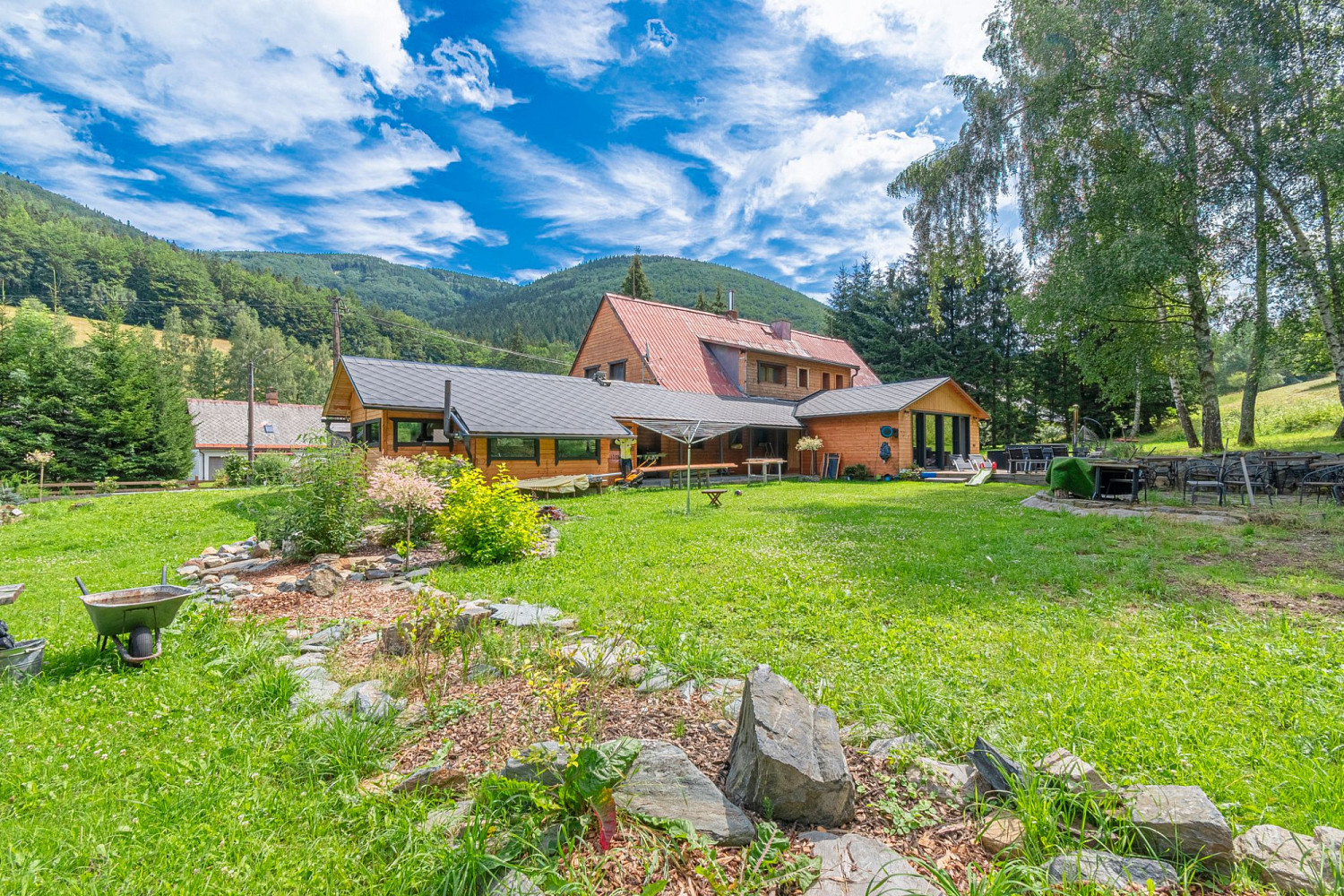 Prodej chaty/chalupy 328 m² s pozemkem 1 754 m²