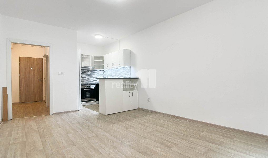 Pronájem bytu 2+kk 38 m², Družba, Hulín, okres Kroměříž