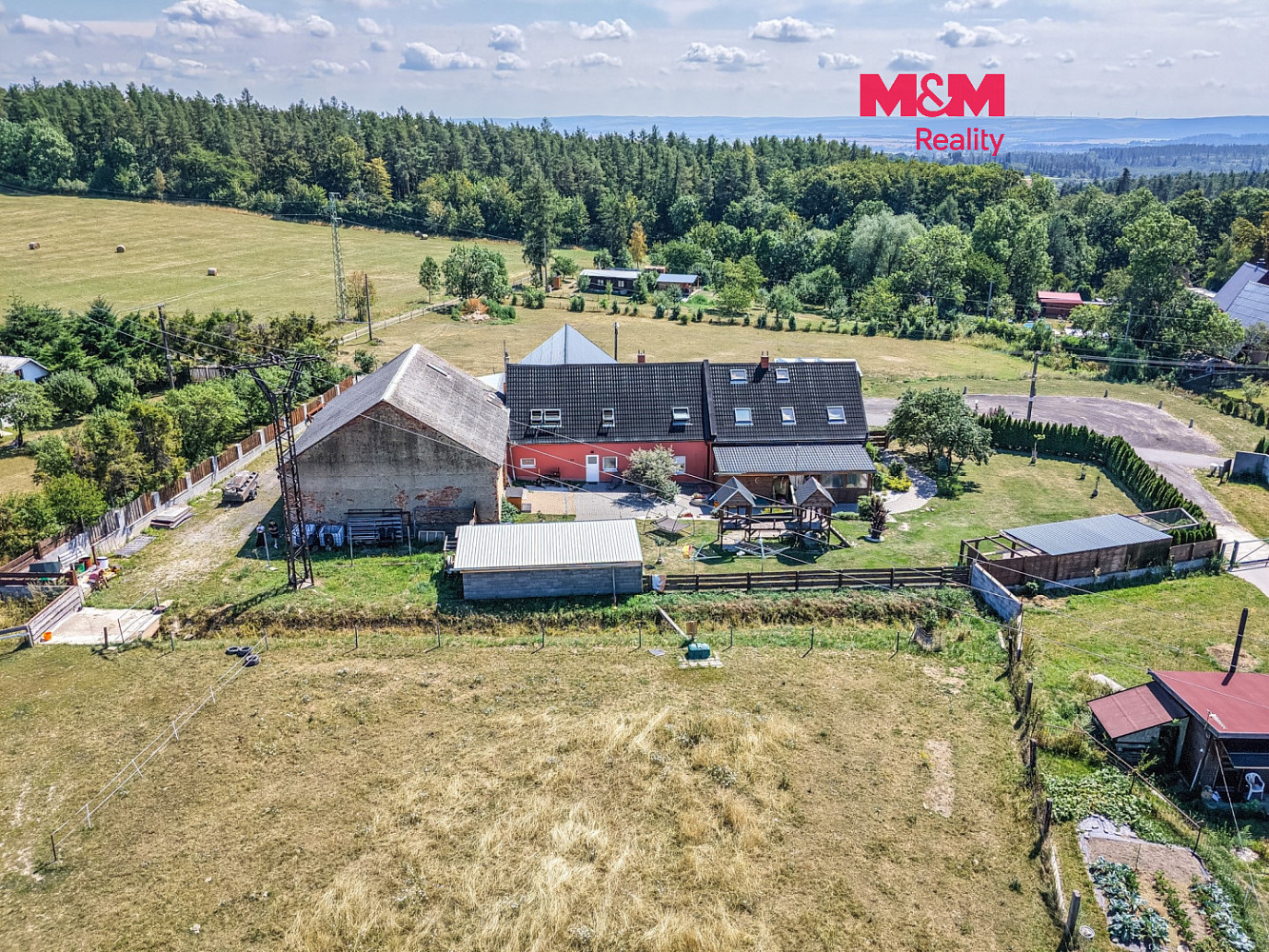 Будинок, 429 m², ділянка 18000 m²
