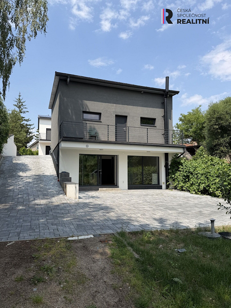 Pronájem bytu 1+kk 53 m²