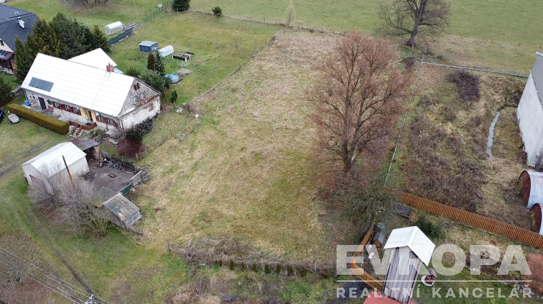 Prodej komerčního pozemku 2 020 m² – fotografie 3