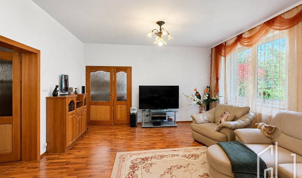 Prodej domu 301 m² s pozemkem 803 m², Praha – náhled fotky 10