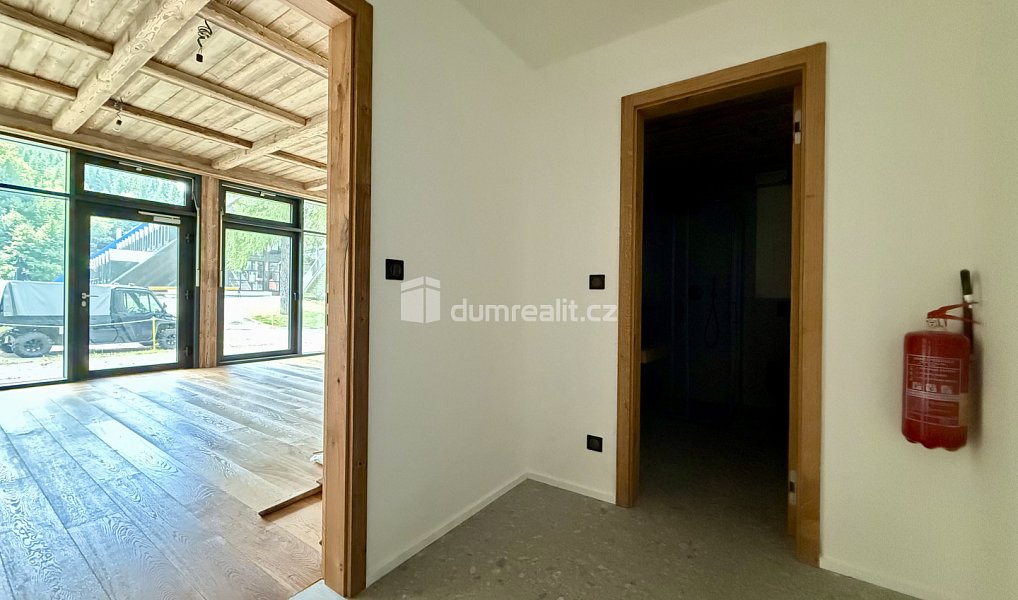 Prodej obchodních prostor 45 m², Harrachov – náhled fotky 11