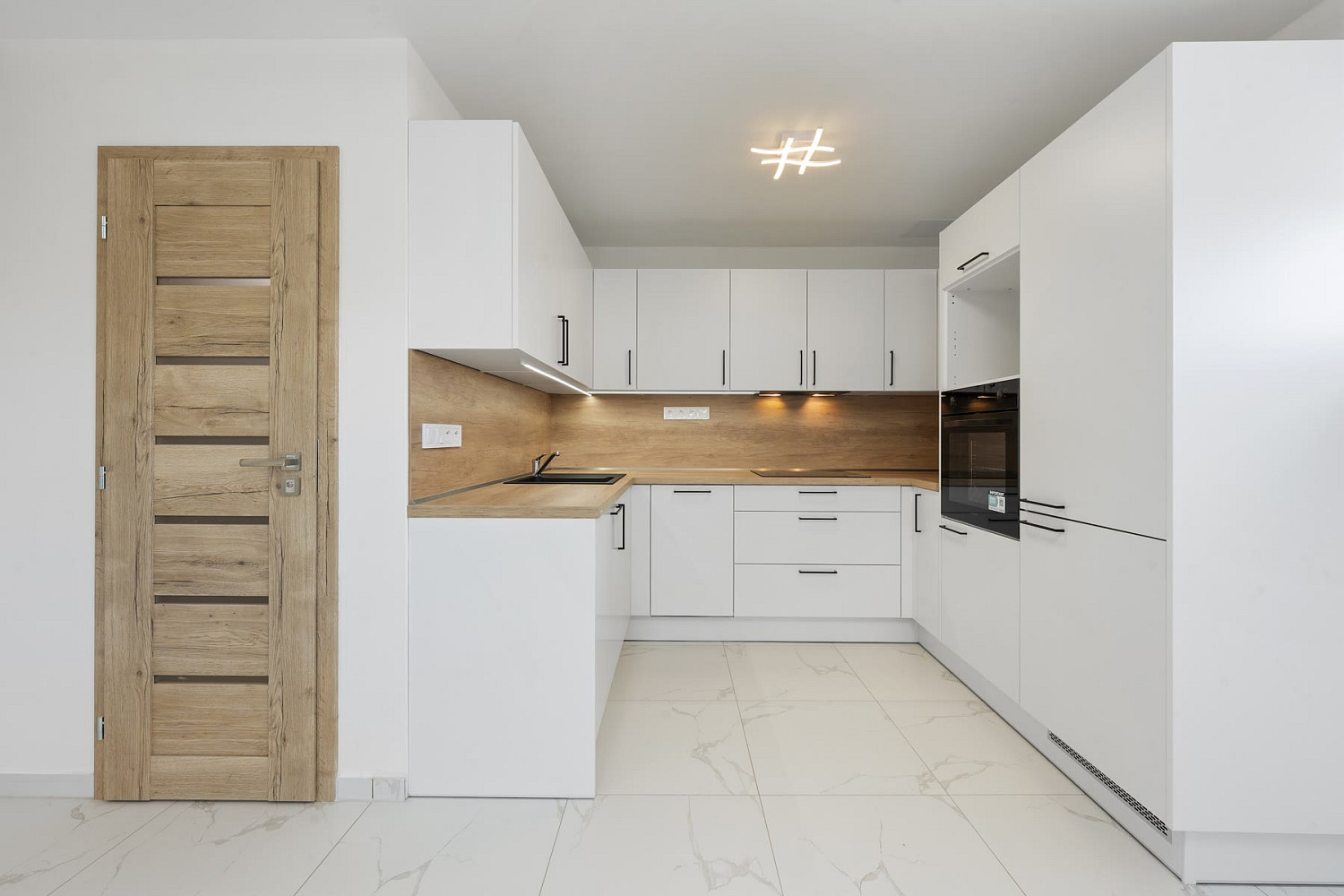 Prodej bytu 1+1 92 m² – fotografie 3