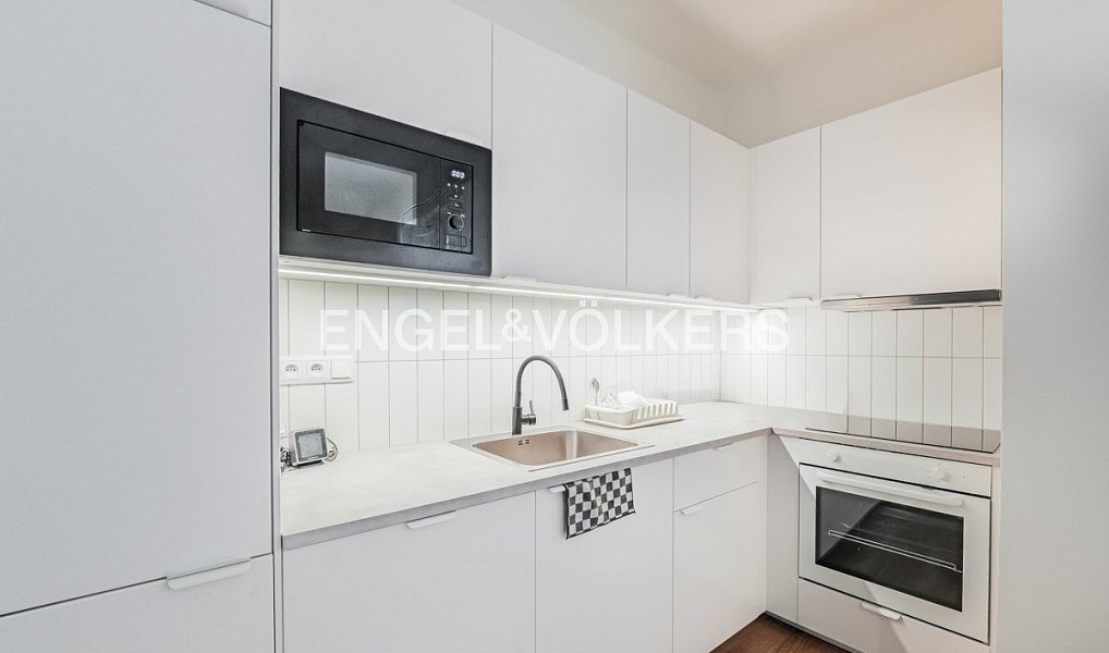 Prodej bytu 3+kk 77 m², Praha – náhled fotky 2