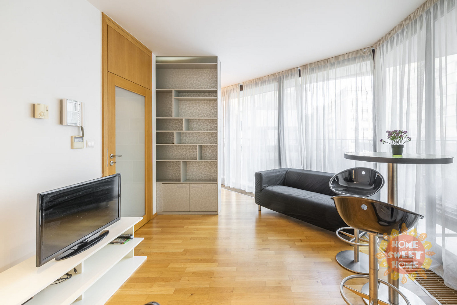 Pronájem bytu 1+kk 29 m² – fotografie 3