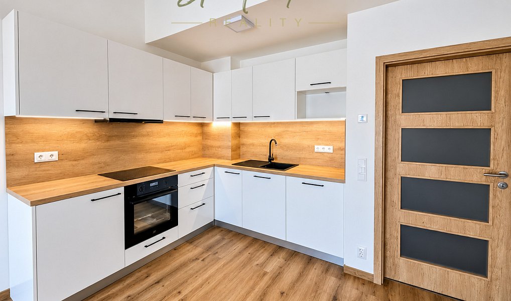 Pronájem bytu 3+kk 66 m², Hodonín – náhled fotky 3