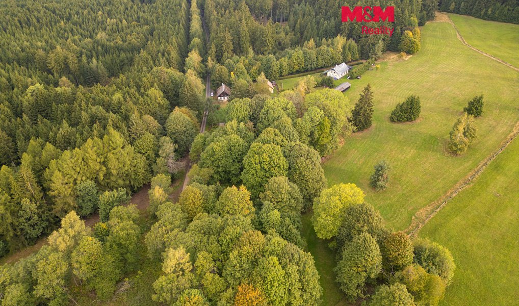 Prodej stavebního pozemku 611 m², Lesná – náhled fotky 2
