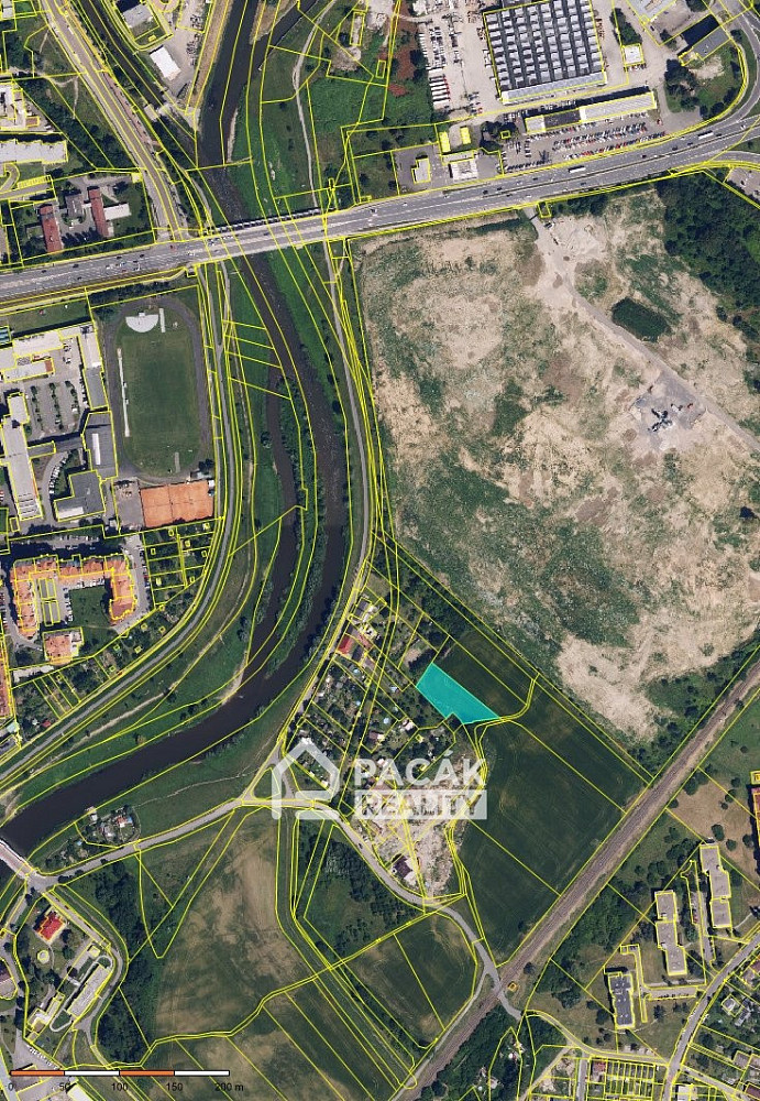 Prodej zahrady 1 825 m²
