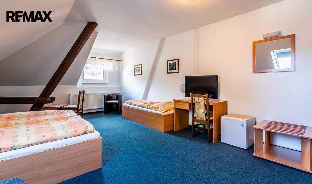 Prodej ubytovacího objektu 818 m², Karolinka – náhled fotky 8
