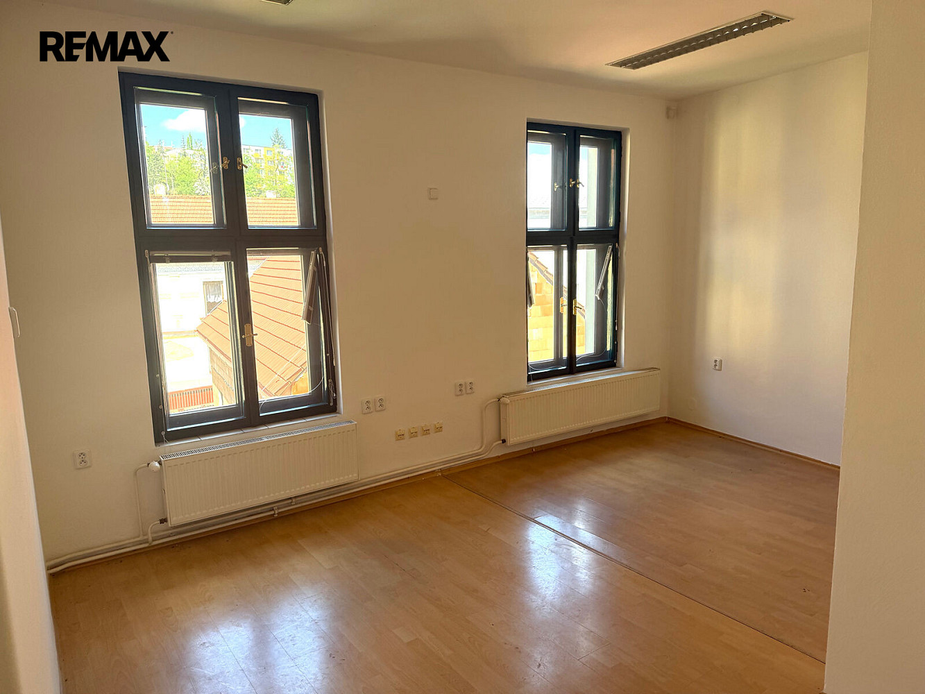 Prodej domu 240 m² s pozemkem 280 m² - Widok 5