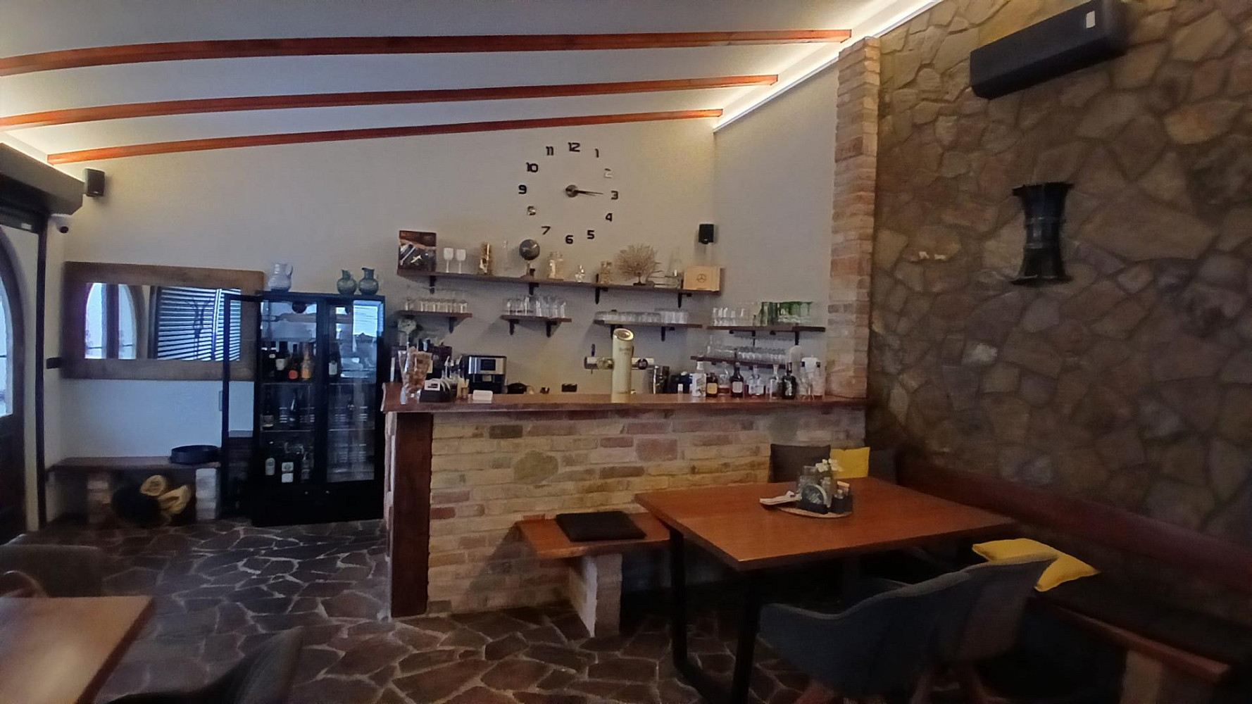 Pronájem restaurace 74 m²