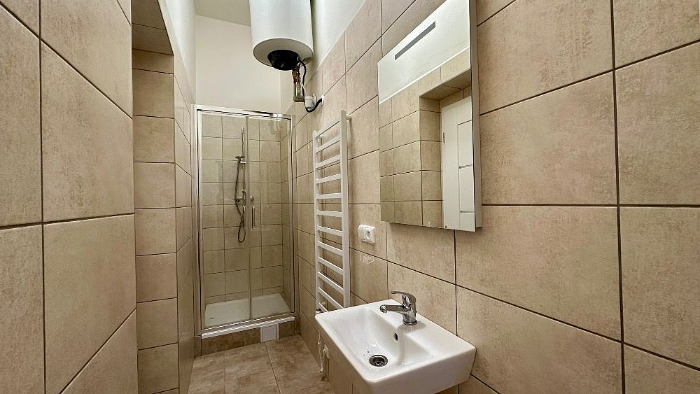 Pronájem bytu 2+kk 44 m² – fotografie 2