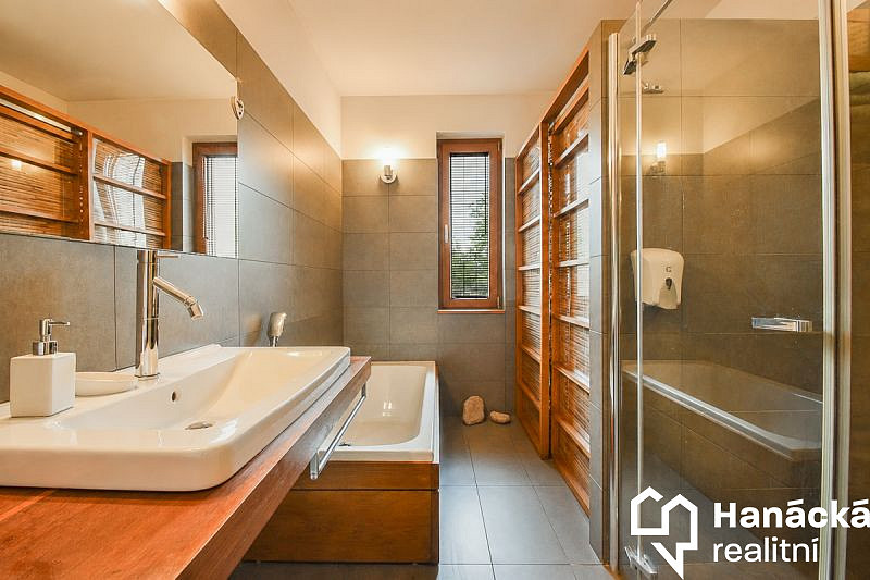 Prodej domu 345 m² s pozemkem 1 131 m² – fotografie 4