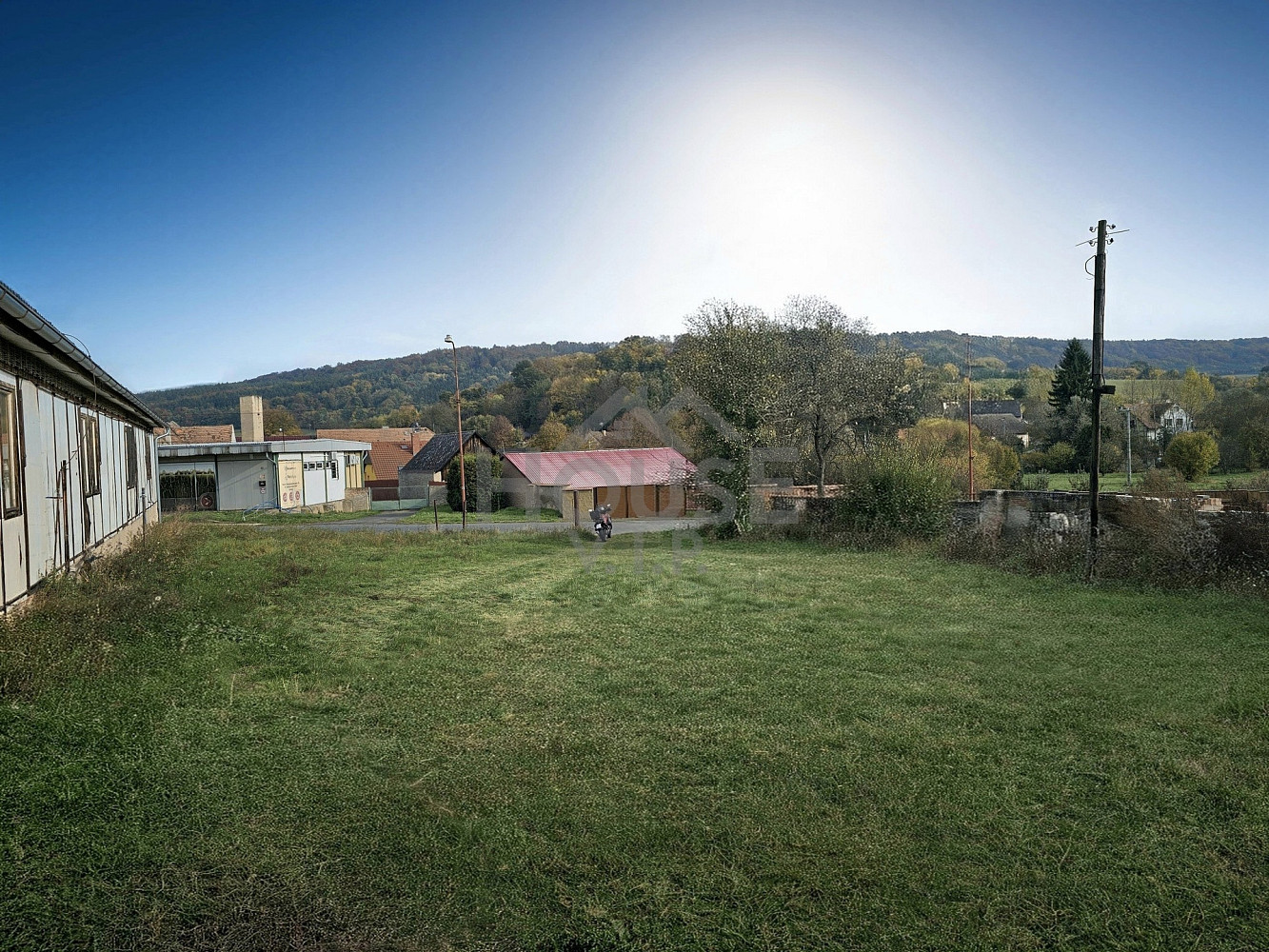 Prodej komerčního pozemku 1 297 m², Vinařice