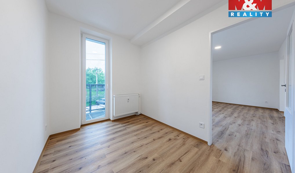 Prodej bytu 3+1 55 m², Nová Ves – náhled fotky 8