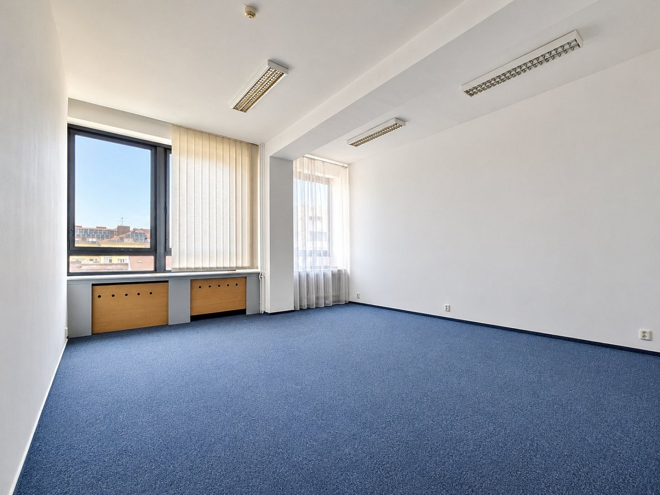 Pronájem obchodních prostor 95 m² – fotografie 4