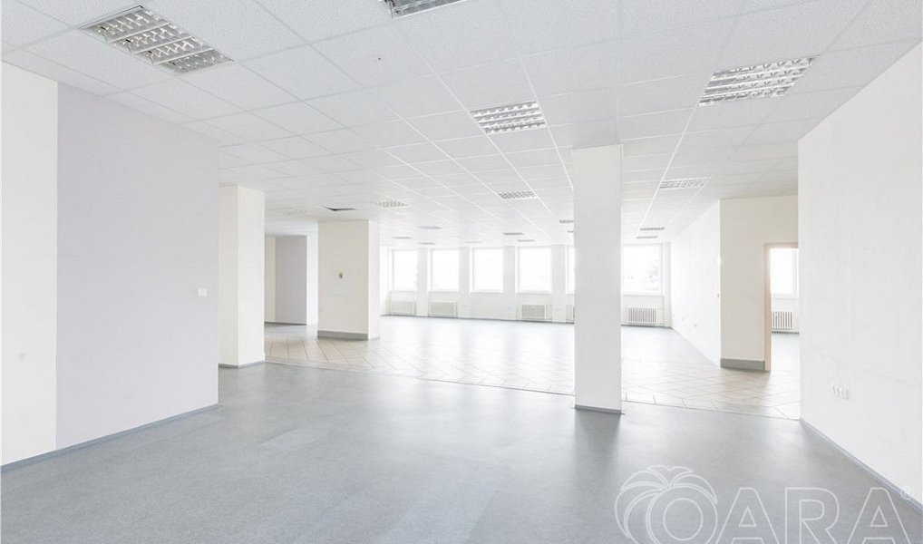 Pronájem kanceláře 549 m², Písek – náhled fotky 10