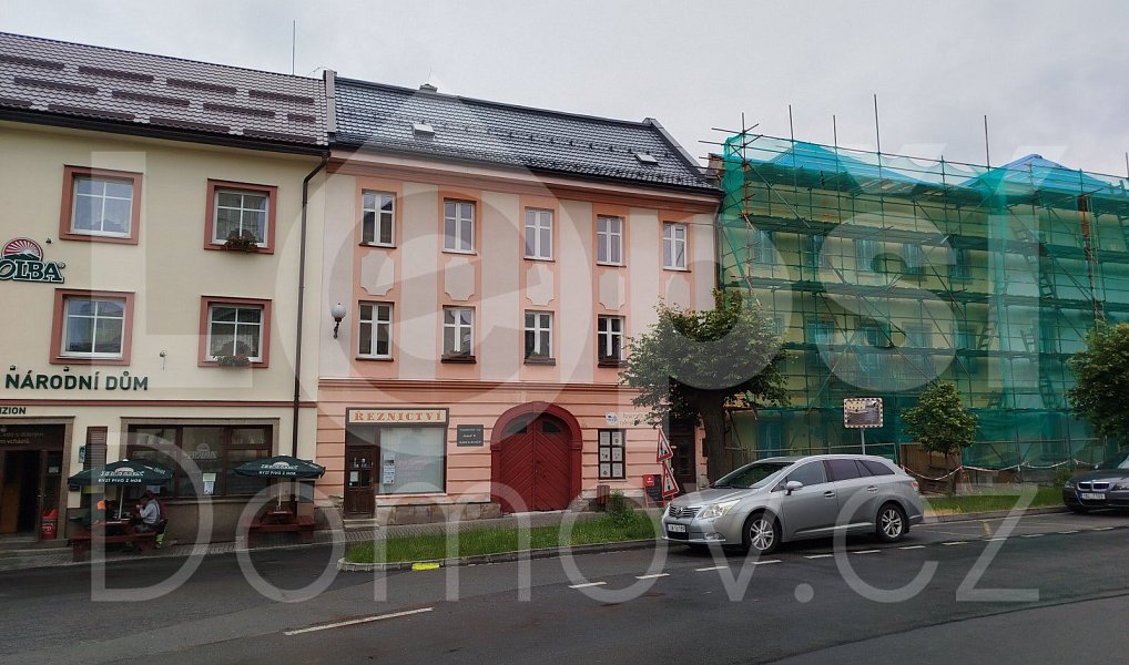 Prodej bytu 2+kk 55 m², Staré Město – náhled fotky 2