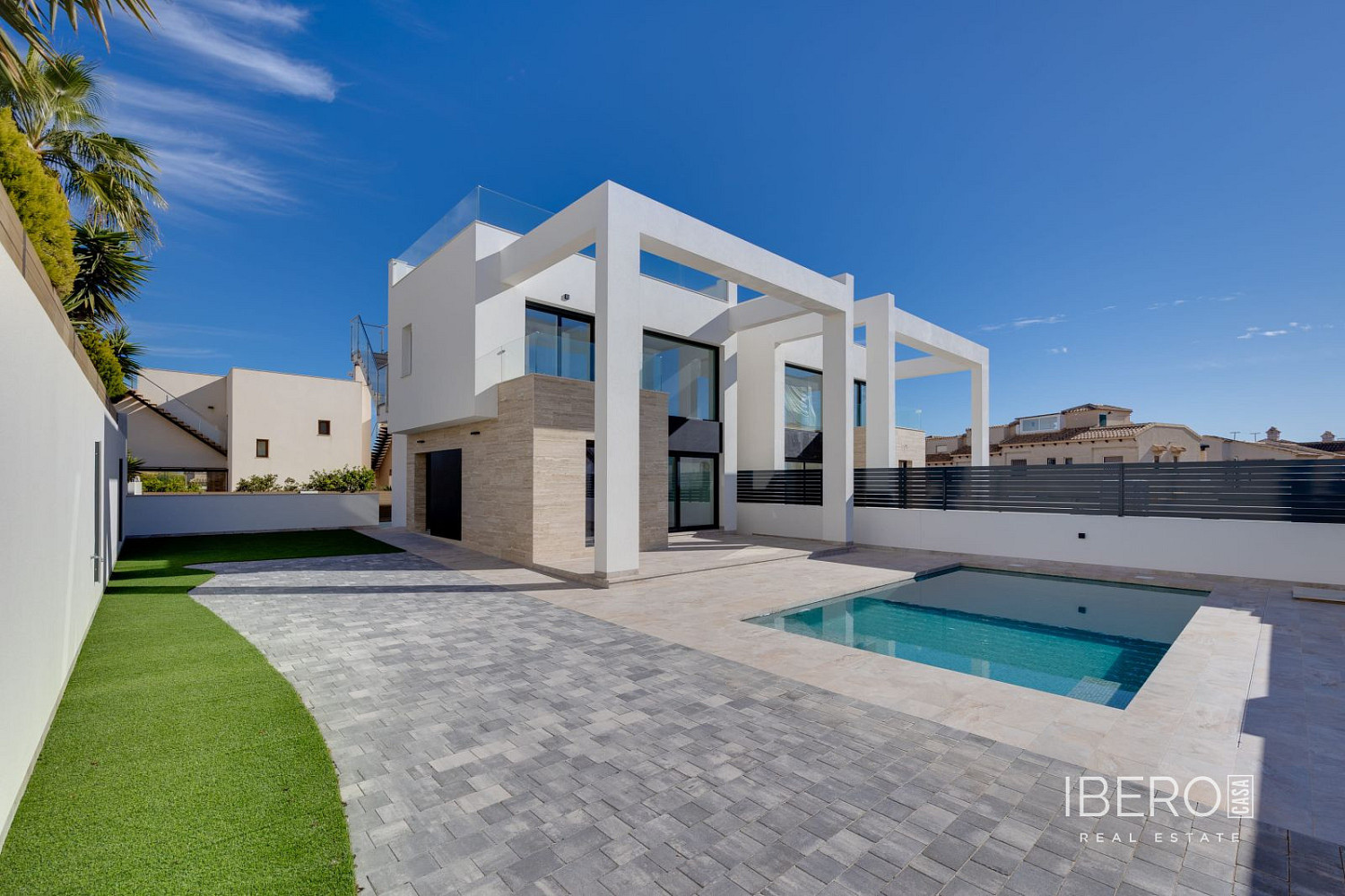 Prodej domu 238 m² s pozemkem 416 m², Torrevieja