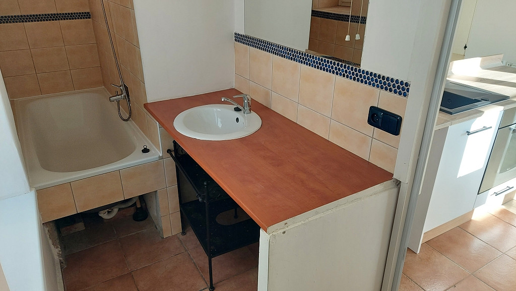 Pronájem bytu 3+kk 70 m² - Widok 4