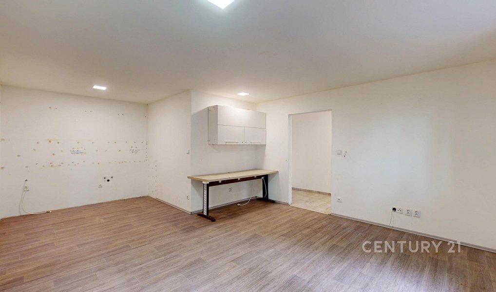 Prodej domu 319 m² s pozemkem 1 499 m², Ivaň – náhled fotky 40