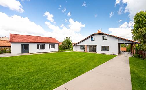 Prodej domu 295 m² s pozemkem 1 576 m², K Rotundě, Holubice, okres Praha-západ
