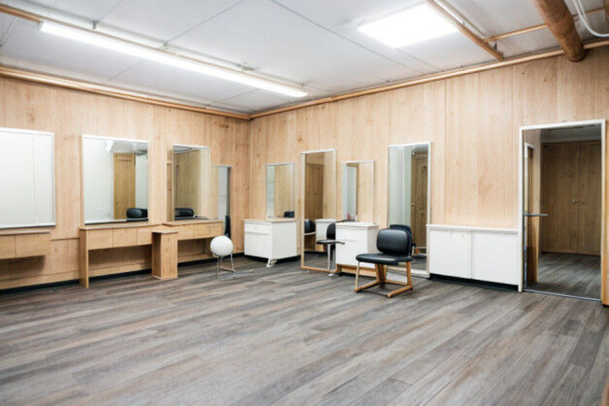 Pronájem obchodních prostor 150 m²