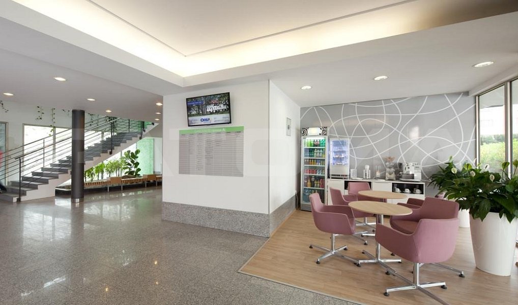 Pronájem kanceláře 215 m², Praha – náhled fotky 7