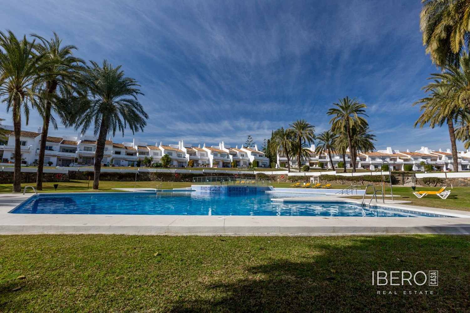 Piso 3+kk – Marbella, Nueva Andalucía - Vista 3