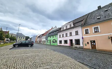 Pronájem obchodních prostor 150 m², Mírové náměstí, Nové Město pod Smrkem, okres Liberec