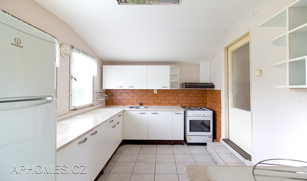 Pronájem chaty/chalupy 80 m² s pozemkem 1 152 m², Dolní Břežany – náhled fotky 9