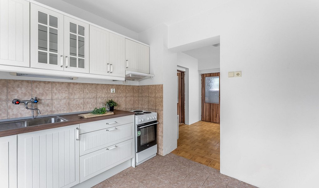 Prodej domu 80 m² s pozemkem 1 203 m², Husinec – náhled fotky 4