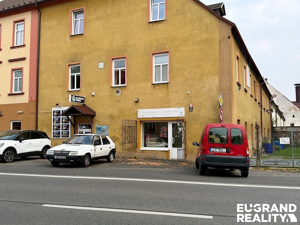 Pronájem obchodních prostor 55 m² – fotografie 2