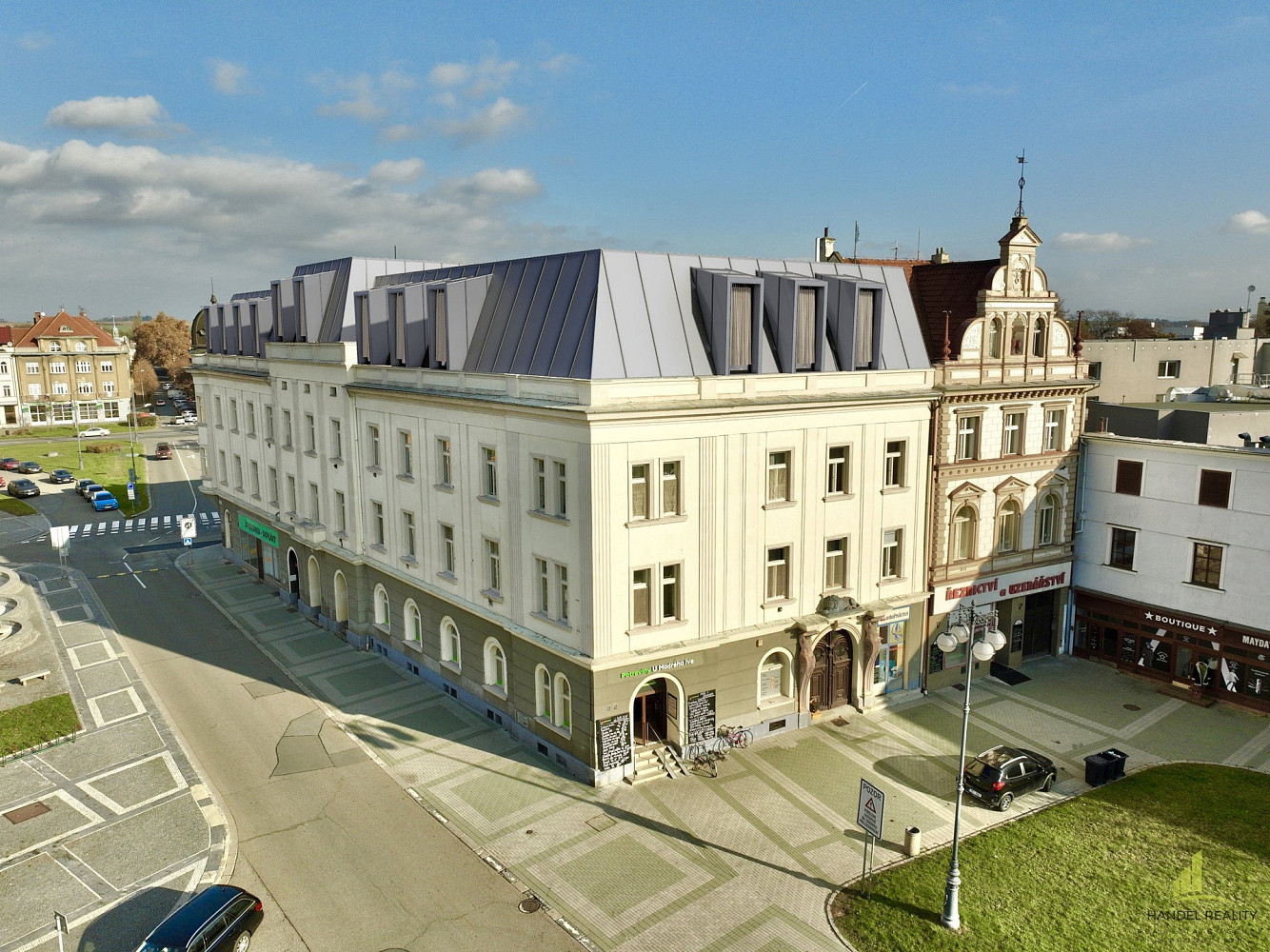 Prodej nájemního domu, činžáku 1 653 m² — photo 3