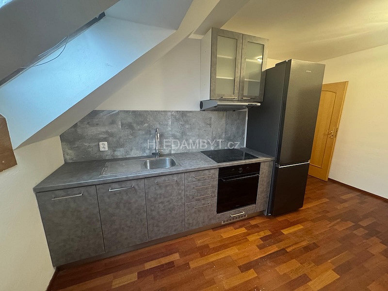 Pronájem bytu 2+1 76 m², Praha