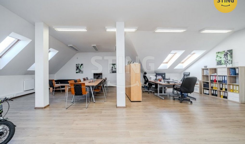 Pronájem skladovacích prostor 500 m², Mankovice – náhled fotky 3