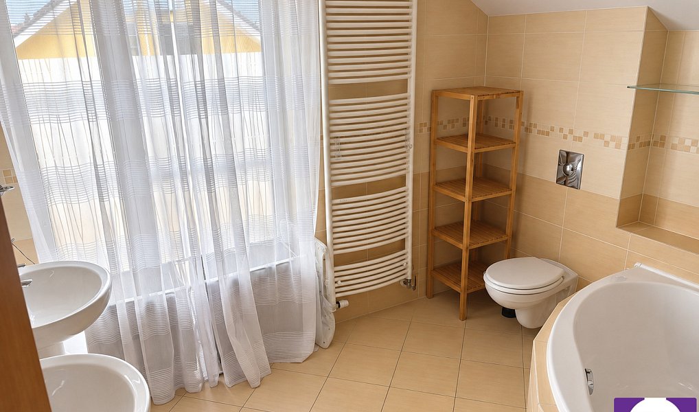 Pronájem domu 190 m² s pozemkem 500 m², Praha – náhled fotky 12
