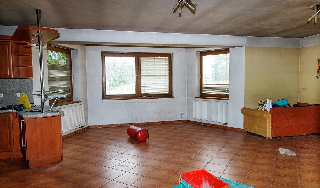 Prodej domu 206 m² s pozemkem 1 400 m², Cvrčovice – náhled fotky 4