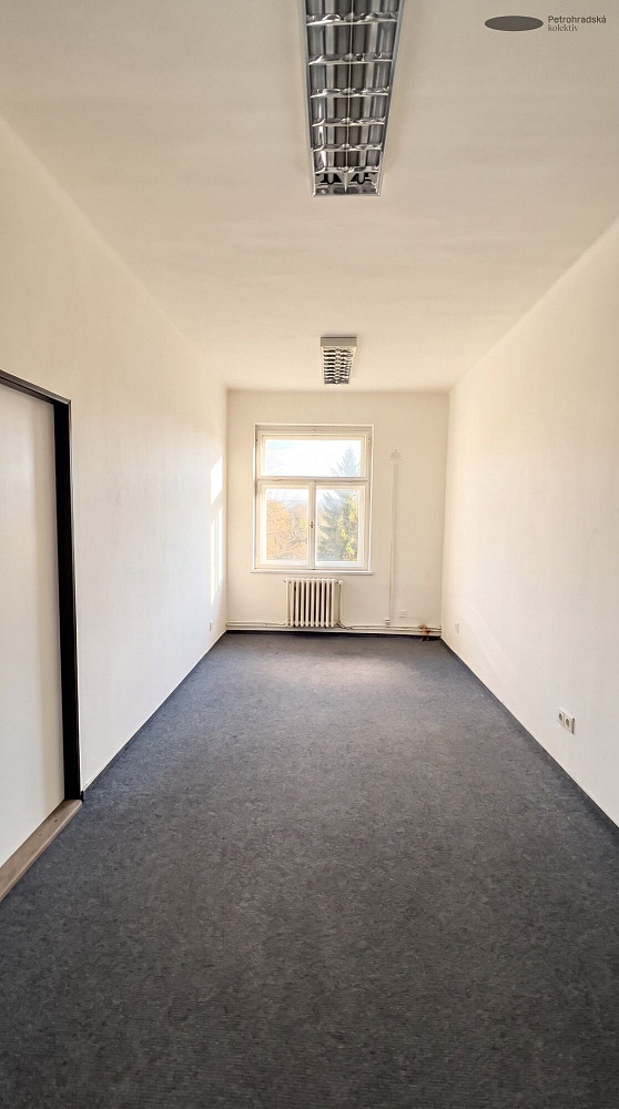Pronájem kanceláře 16 m² – fotografie 3