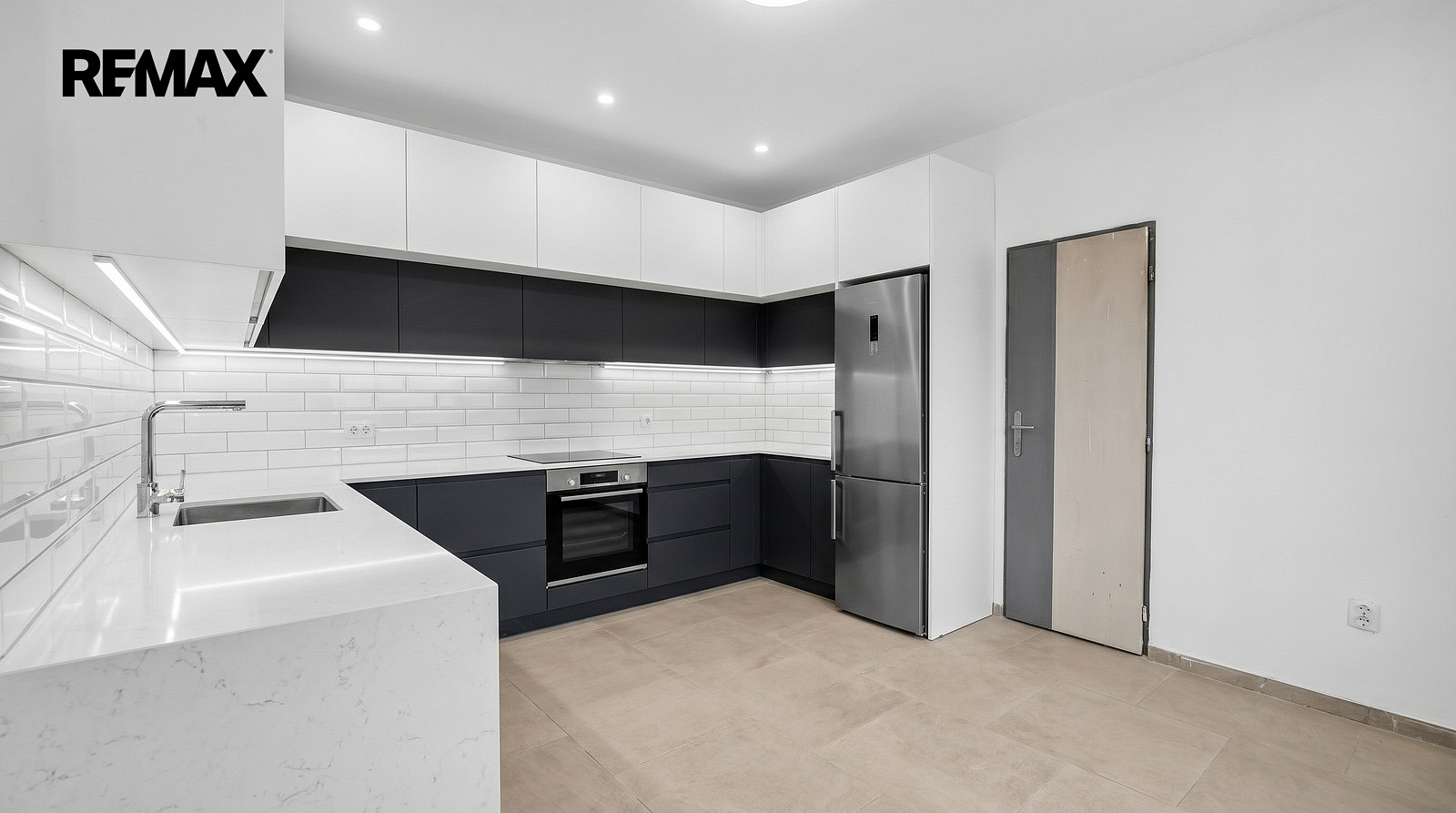 Prodej domu 170 m² s pozemkem 977 m² – pohled 5