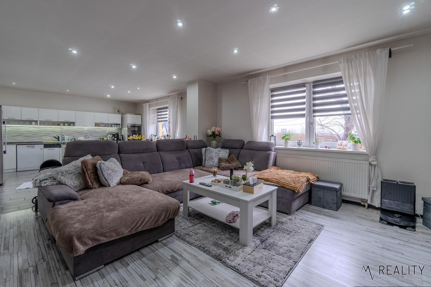 Prodej domu 200 m² s pozemkem 1 152 m² – pohled 3