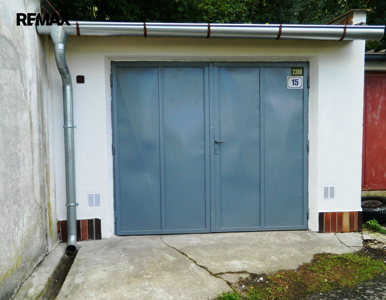 Prodej řadové garáže 28m2 v Chebu - Hradišti.