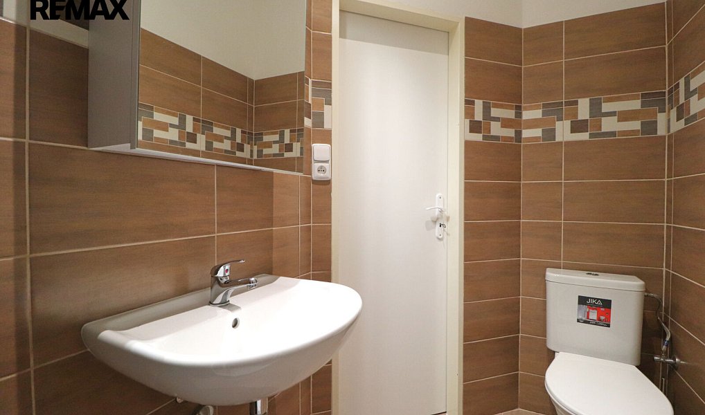 Pronájem bytu 2+kk 40 m², Praha – náhled fotky 8