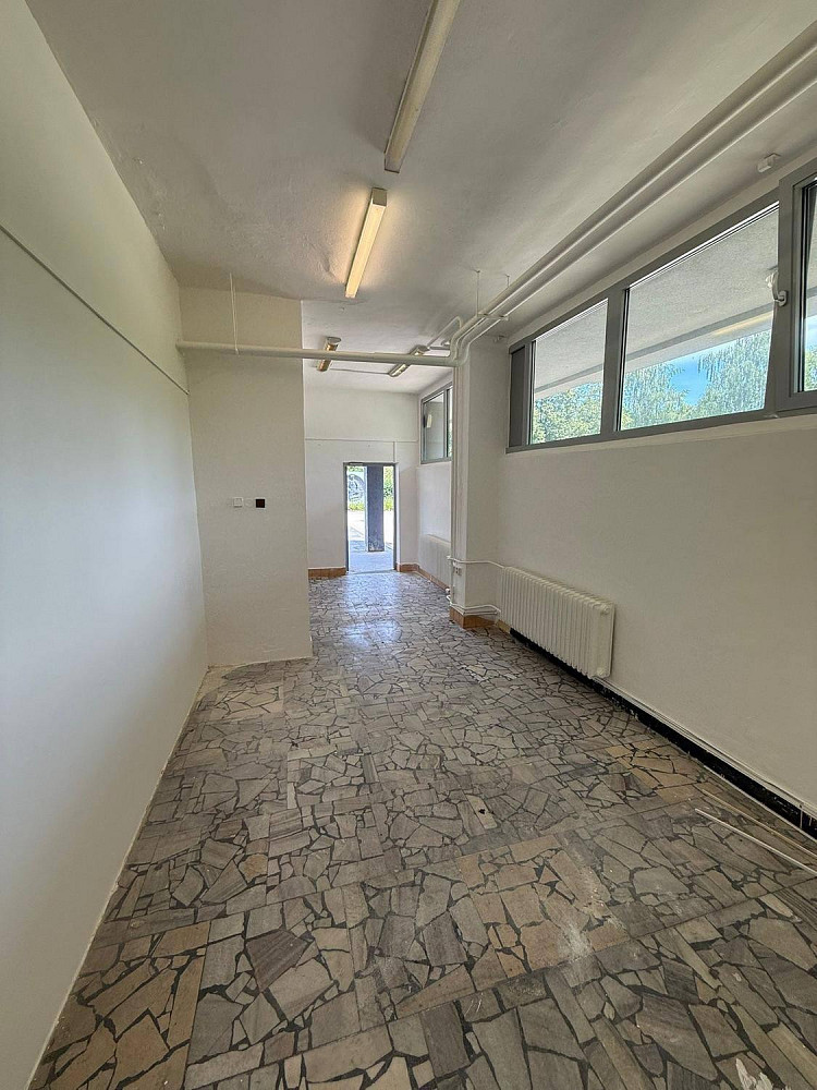 Pronájem obchodních prostor 28 m² – fotografie 4