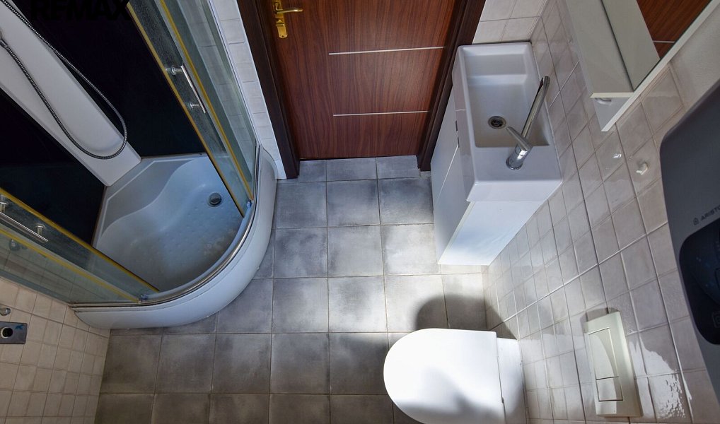 Pronájem bytu 1+kk 18 m², Rakovník – náhled fotky 4