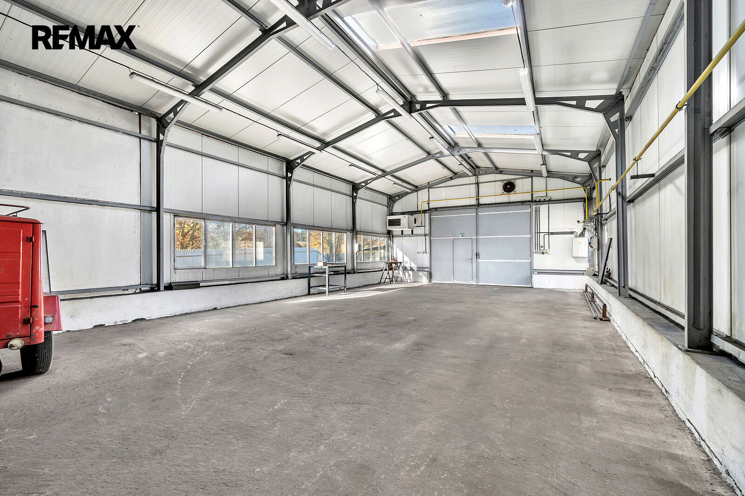 Pronájem skladovacích prostor 1 380 m² – fotografie 5